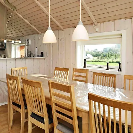 10 Person In Vaeggerlose-by Traum *