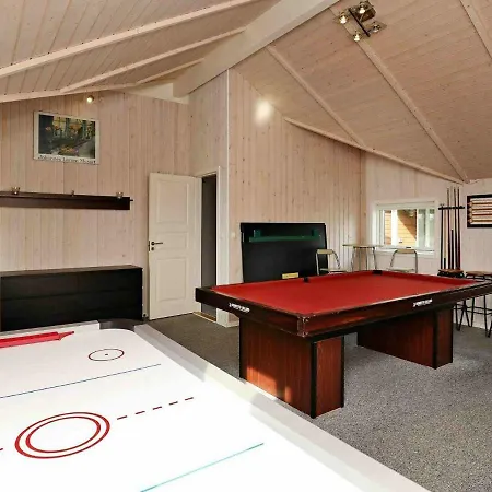 10 Person In Vaeggerlose-by Traum 度假居